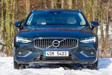 Prague, Çek Cumhuriyeti - 8 Şubat 2019: Volvo V60 D4 Prag, Çek Cumhuriyeti, 8 Şubat 2019.
