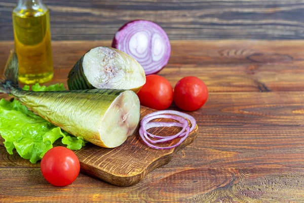 Rökt Makrill Färsk Fisk Filé Med Kulinariska Ingredienser Örter Och — Stockfoto