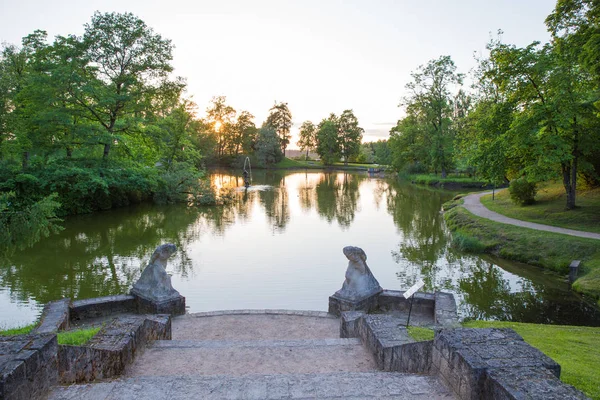 Şehir Cesis Letonya Eski Şehir Park Yeşil Güneşli Gün 2018 — Stok fotoğraf