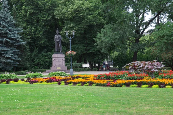 City Riga, Letonya. Eski Şehir, şehir merkezine, halklar ve mimari. Sokaklar ve doğa 2018. Seyahat fotoğraf.