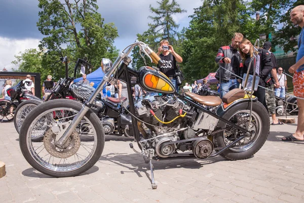 Miasta Cēsis Łotwa Pokaż Motocykl Wystawa Parku Miejskim Narodów Rowery — Zdjęcie stockowe