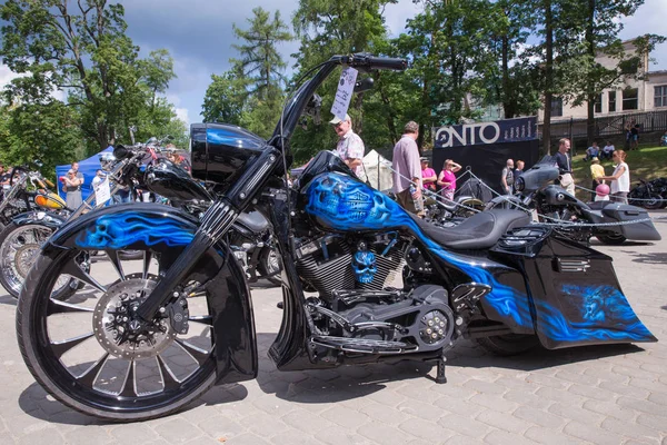 Miasta Cēsis Łotwa Pokaż Motocykl Wystawa Parku Miejskim Narodów Rowery — Zdjęcie stockowe