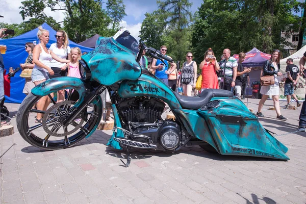 Miasta Cēsis Łotwa Pokaż Motocykl Wystawa Parku Miejskim Narodów Rowery — Zdjęcie stockowe