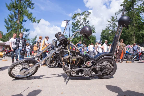 Miasta Cēsis Łotwa Pokaż Motocykl Wystawa Parku Miejskim Narodów Rowery — Zdjęcie stockowe