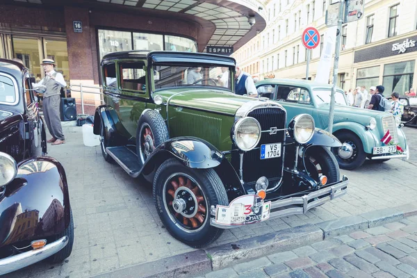 Πόλη Της Ρίγα Λετονία Oldtimer Φεστιβάλ Αυτοκινήτου Στο Πρωτεύουσα Ρίγα — Φωτογραφία Αρχείου