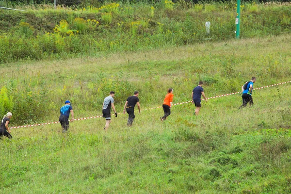 拉脱维亚 Cesis 大胆的比赛 体育赛事 户外训练 人们在跑步 2018旅行相片 — 图库照片
