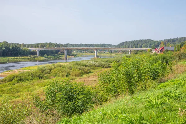 Місто Краслави Латвія Ранні Moorning Сонячного Світла Річки Trees Природа — стокове фото