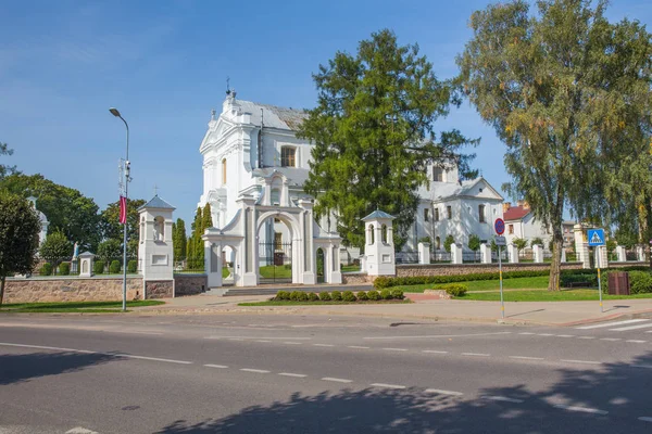 Ciudad Kraslava Letonia Antiguo Centro Urbano Iglesia Calle Naturaleza Foto — Foto de Stock