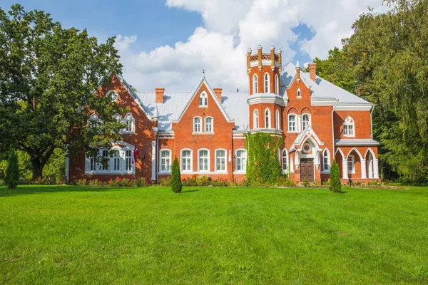 Stadt Cervonka Lettland Alter Schlosspark Und Natur Abends Sommer Reisefoto — Stockfoto