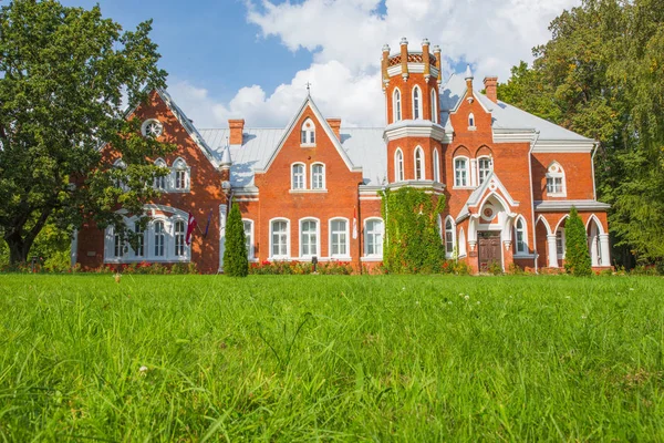 Stadt Cervonka Lettland Alter Schlosspark Und Natur Abends Sommer Reisefoto — Stockfoto