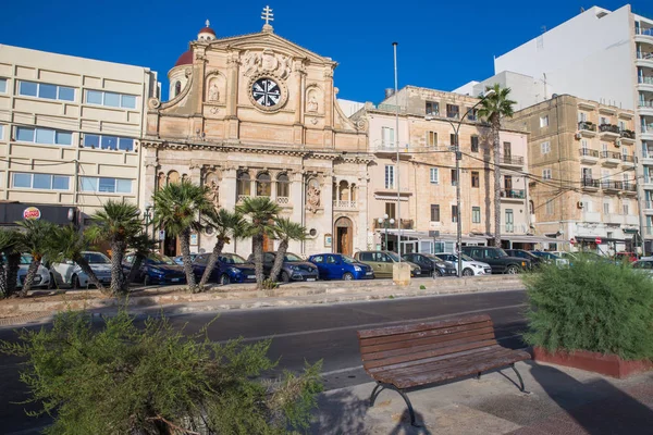 Город Валлета Мальта Европа Городские Улицы Городской Вид Автомобили Народы — стоковое фото