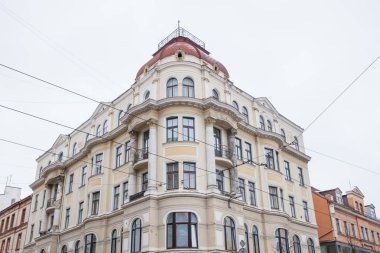 Letonya, Riga şehir. Eski kasaba ve şehir sokakları, halklar ve mimari merkezi. 2018 eski ve sessiz bir kasaba. Seyahat fotoğraf.