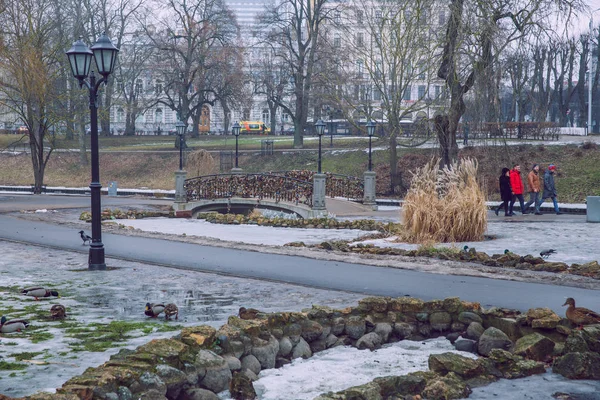 City Riga Letonya Eski Şehir Şehir Merkezine Halklar Mimari Sokaklar — Stok fotoğraf