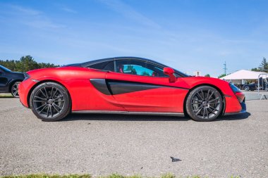 Şehir Riga, Letonya Cumhuriyeti. Spor araba -Mclaren Bikernieku ra içinde