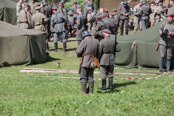 Město Cesis, Lotyšská republika. Století v bitvě o rekonstrukc — Stock fotografie