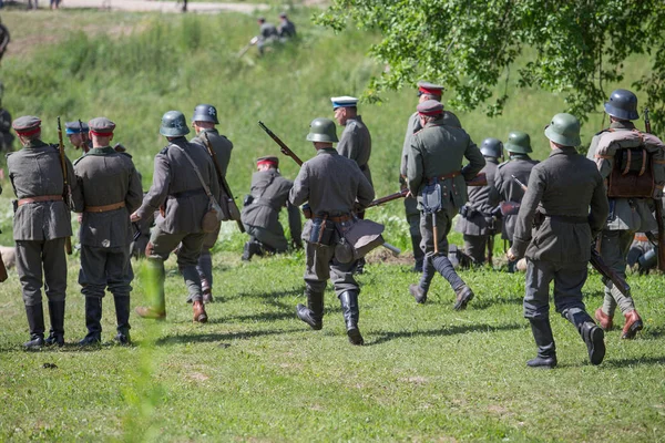 Město Cesis, Lotyšská republika. Století v bitvě o rekonstrukc — Stock fotografie