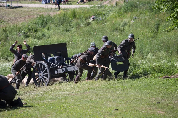 Město Cesis, Lotyšská republika. Století v bitvě o rekonstrukc — Stock fotografie