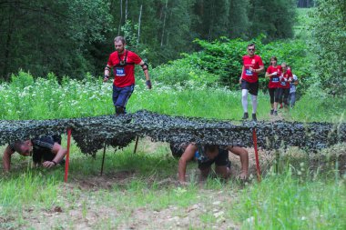 Şehir İkscile, Letonya Cumhuriyeti. Cesaret yarışı, insanlar meşgul edildi