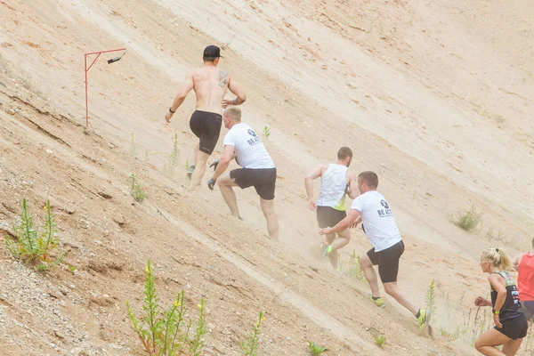 Stad Ikscile, Letse Republiek. Moed race, mensen waren bezig — Stockfoto