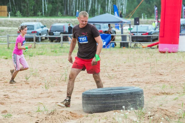 City Ikscile, República da Letónia. Coragem corrida, as pessoas estavam engajadas — Fotografia de Stock