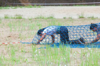 Şehir İkscile, Letonya Cumhuriyeti. Cesaret yarışı, insanlar meşgul edildi