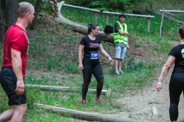Şehir İkscile, Letonya Cumhuriyeti. Cesaret yarışı, insanlar meşgul edildi