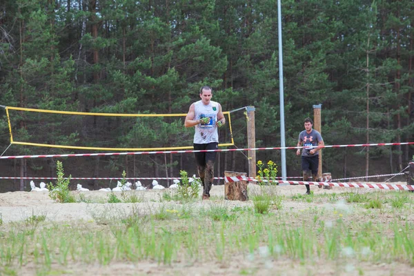 City Ikscile, lettiska republiken. Mod Race, var människor engagera — Stockfoto