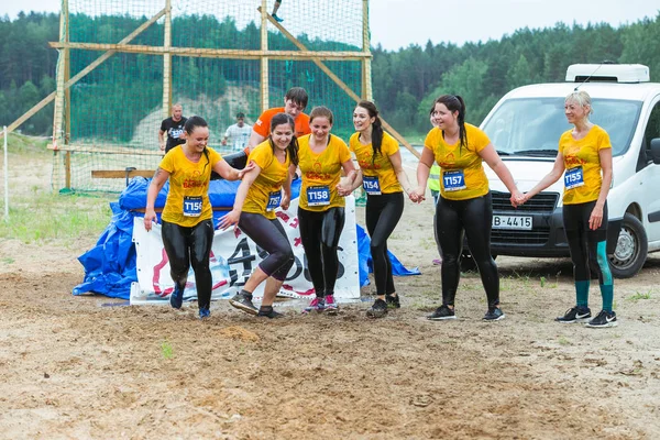 City Ikscile, República de Letonia. Carrera de coraje, la gente estaba comprometida — Foto de Stock