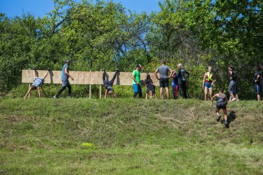 Şehir Cesis, Letonya Cumhuriyeti. Koşmak yarış, insanlar s meşgul edildi
