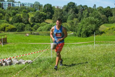 Şehir Cesis, Letonya Cumhuriyeti. Koşmak yarış, insanlar s meşgul edildi