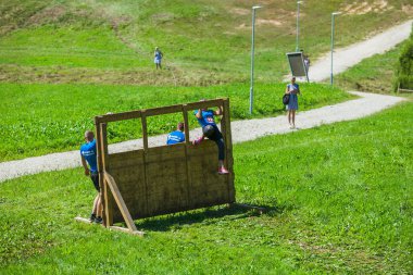 Şehir Cesis, Letonya Cumhuriyeti. Koşmak yarış, insanlar s meşgul edildi