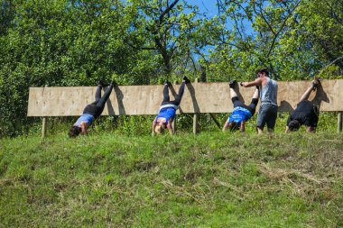Şehir Cesis, Letonya Cumhuriyeti. Koşmak yarış, insanlar s meşgul edildi
