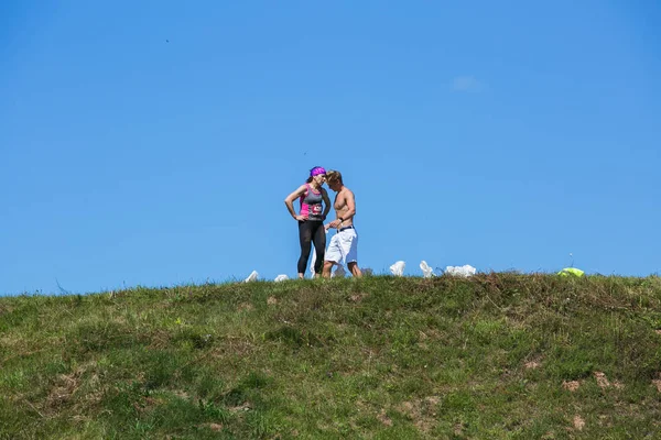 City Cesis, lettiska republiken. Run Race, var människor engagerade i s — Stockfoto