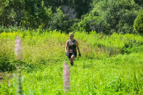 City Cesis, República da Letónia. Corrida corrida, as pessoas estavam envolvidas em s — Fotografia de Stock