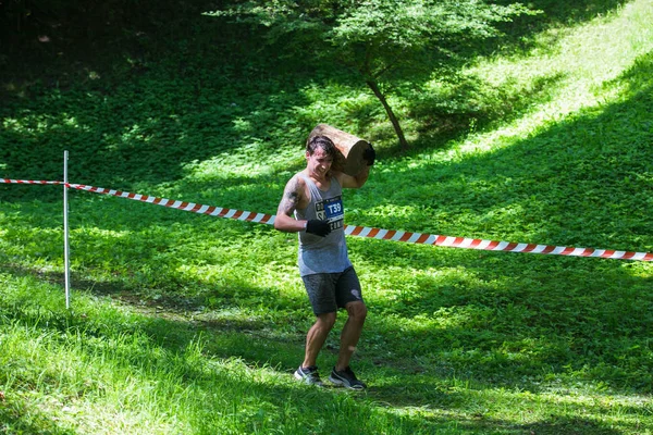 Stad Cesis, Letse Republiek. Run race, mensen waren bezig met s — Stockfoto