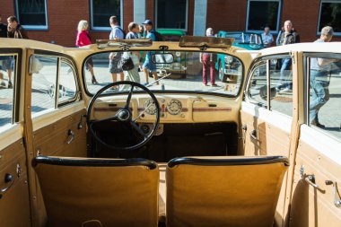 Şehir Riga, Letonya cumhuriyeti. Retro araba partisi. T oldtimer araba