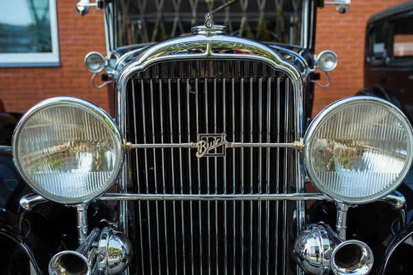 City Riga, Latvian republic. Retro car party. Oldtimer cars at t — Stock Photo, Image