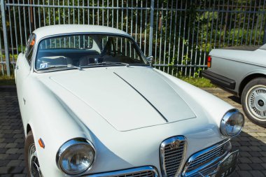 Şehir Riga, Letonya cumhuriyeti. Retro araba partisi. T oldtimer araba