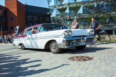 Şehir Riga, Letonya cumhuriyeti. Retro araba partisi. T oldtimer araba