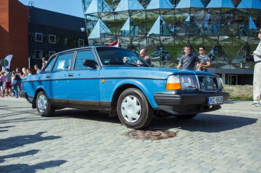 Şehir Riga, Letonya cumhuriyeti. Retro araba partisi. T oldtimer araba