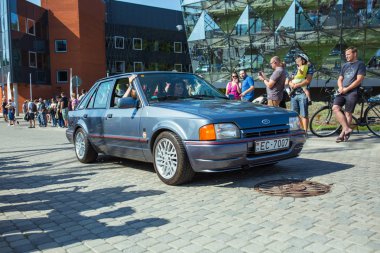 Şehir Riga, Letonya cumhuriyeti. Retro araba partisi. T oldtimer araba