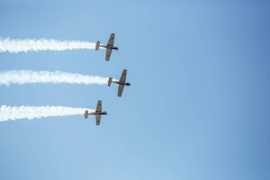 Şehir Riga, Letonya cumhuriyeti. Şehir festivali onuruna Avio gösterisi