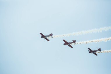 Şehir Riga, Letonya cumhuriyeti. Şehir festivali onuruna Avio gösterisi