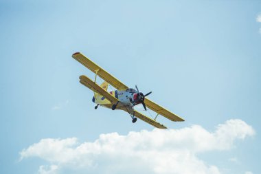 Şehir Riga, Letonya cumhuriyeti. Şehir festivali onuruna Avio gösterisi