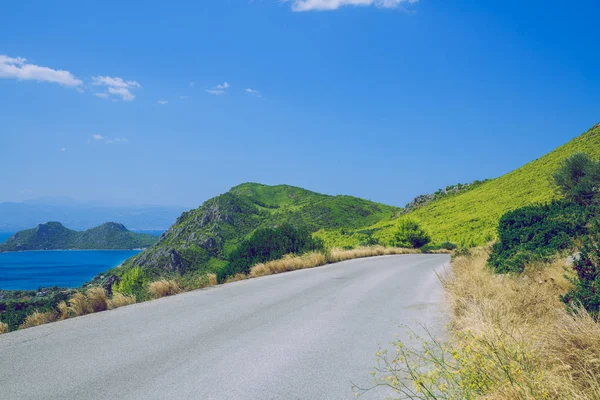 City Delphi. Grekiska republiken. Natur och berg på en solig Summa — Stockfoto