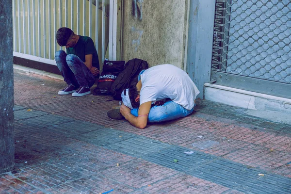 City Athens, Greek Republic. Drug addicts on the street. Urban c — Stock Photo, Image