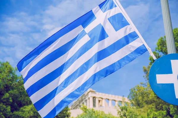 Ciudad Atenas, Grecia República. Bandera griega y Acrópolis. Sep 11 2 — Foto de Stock