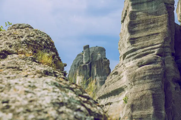 Şehir Meteora, Yunan Cumhuriyeti. Dağlar ve ibadet yerleri, c