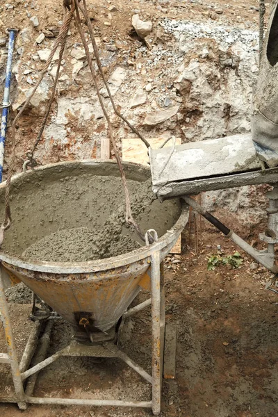 Pouring Concrete Construction House Builders Pouring Ready Mixed Concrete — Stock Photo, Image