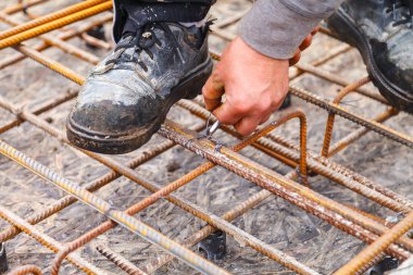 İşçi bağları tel ile takviye barlar çelik.